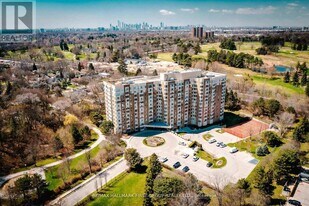 1485 Lakeshore Rd E in Mississauga, ON - Building Photo