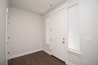 1994 N 3330 W in Eagle Mountain, UT - Building Photo - Building Photo