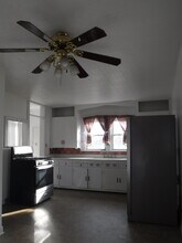 3008 Miller Ave in St. Joseph, MO - Foto de edificio - Building Photo