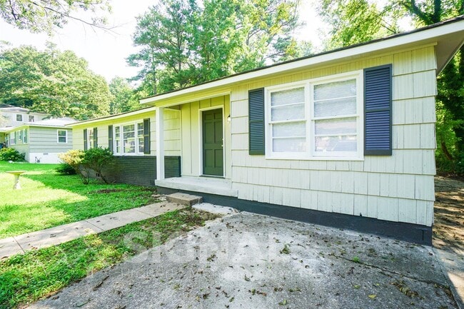 1209 Lynn Acres Dr in Birmingham, AL - Building Photo - Building Photo