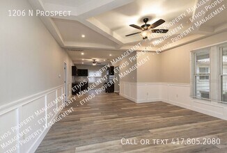 1206 N Prospect Ave in Springfield, MO - Building Photo - Building Photo