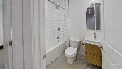 44 Chippewa Ave in Ottawa, ON - Building Photo - Building Photo