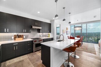 222 West Ave in Austin, TX - Building Photo - Building Photo