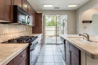3812 Vermont Ln in Clovis, CA - Building Photo - Building Photo