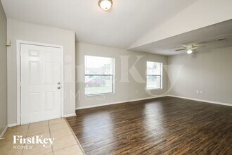 307 Medina Ct in Kissimmee, FL - Building Photo - Building Photo