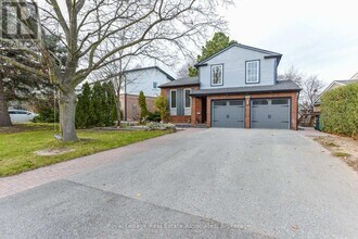 3162 Folkway Dr in Mississauga, ON - Building Photo - Building Photo