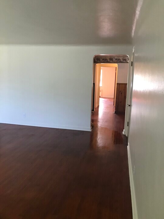 3129 Boudinot Ave, Unit 1 in Cincinnati, OH - Building Photo