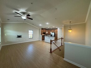 24648 Hutchinson Farm Dr in Sterling, VA - Building Photo - Building Photo