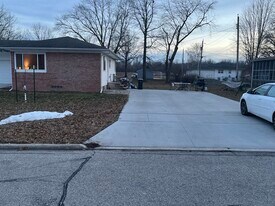 706 W 28th St, Unit 706 in Cedar Falls, IA - Building Photo