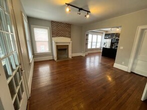 1698-1700-1700 Oak St in Columbus, OH - Building Photo - Building Photo