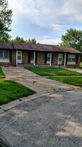 1606 Bluebird lane "B" , Lowell, IN, Unit B in Lowell, IN - Building Photo