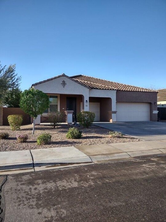 13545 W Desert Moon Way in Peoria, AZ - Building Photo