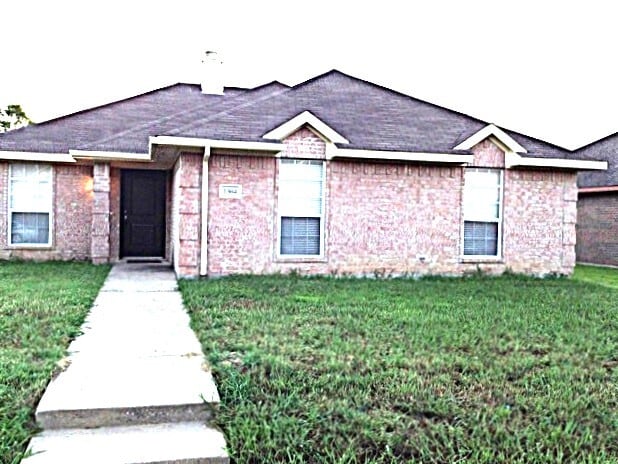 1304 Doris Dr