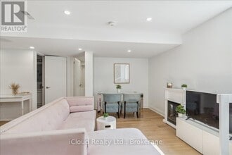 925 Hickory Cres in Milton, ON - Building Photo - Building Photo