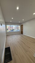 4837 Hull St, Unit 1E in Skokie, IL - Building Photo