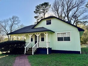 504 Timber Bay Dr in Trinity, TX - Building Photo - Building Photo