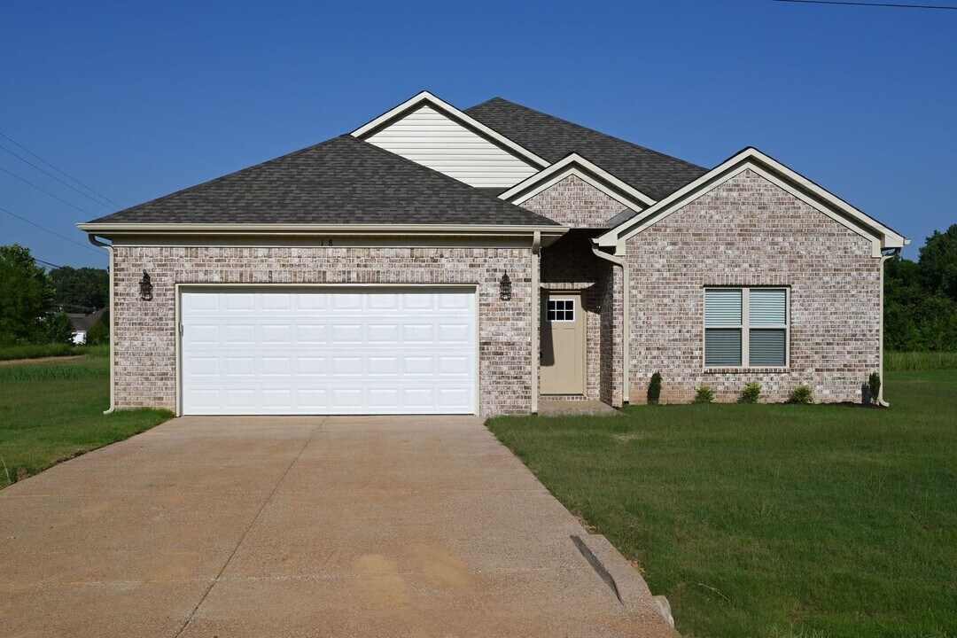 60 Anna Ln in Atoka, TN - Building Photo