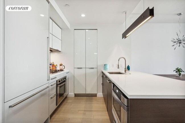 22 N 6th St in Brooklyn, NY - Building Photo - Building Photo