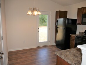 3563 Chelsea Village Ln in Winston-Salem, NC - Building Photo - Building Photo