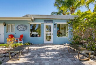 124 Columbus Blvd in Sarasota, FL - Foto de edificio - Building Photo