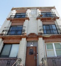 The Pioneer in Bronx, NY - Foto de edificio - Building Photo