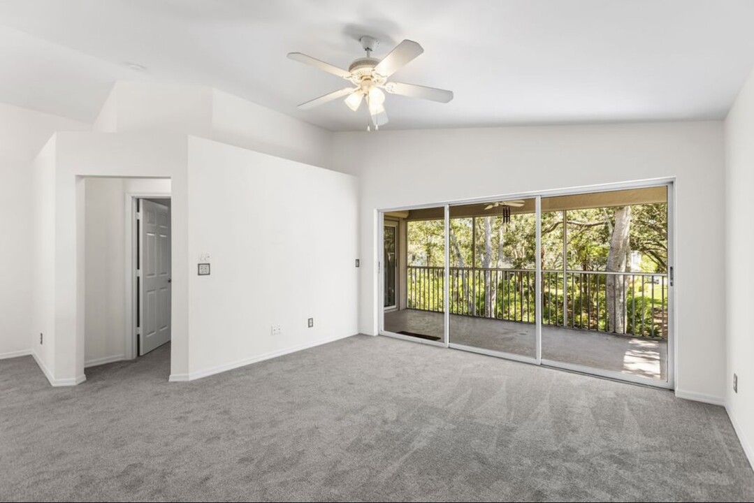 3730 Fieldstone Blvd in Naples, FL - Building Photo