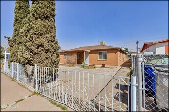 7623 Corozal Dr in El Paso, TX - Building Photo - Building Photo