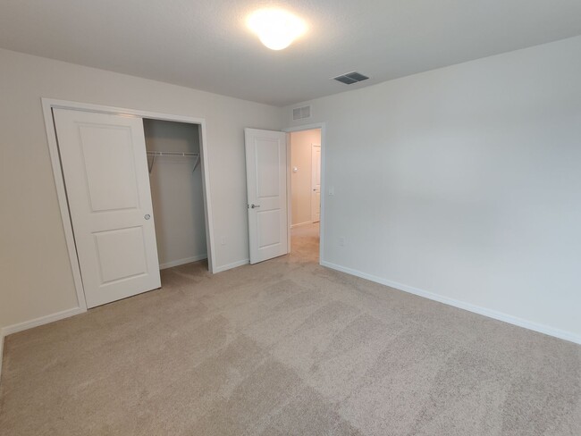 9365 Rally Spring Lp in Wesley Chapel, FL - Building Photo - Building Photo