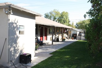 2621 Edison Ave in Sacramento, CA - Building Photo - Building Photo