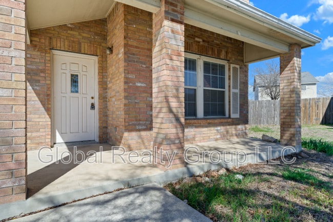 144 Crest Bluff in Cibolo, TX - Building Photo - Building Photo