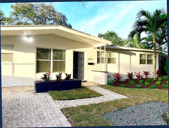 6671 McKinley St in Hollywood, FL - Building Photo - Building Photo