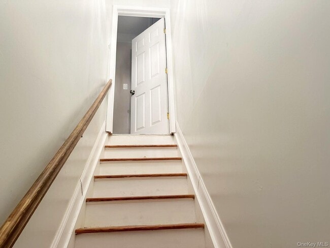 15 Mida Ct in West Babylon, NY - Building Photo - Building Photo