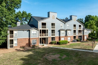 Windsor Landing Apartments in Matthews, NC - Building Photo - Building Photo