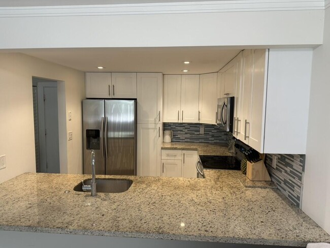 6161 NW 2nd Ave in Boca Raton, FL - Building Photo - Building Photo