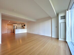 2 Earhart St, Unit 409 in Cambridge, MA - Building Photo - Building Photo
