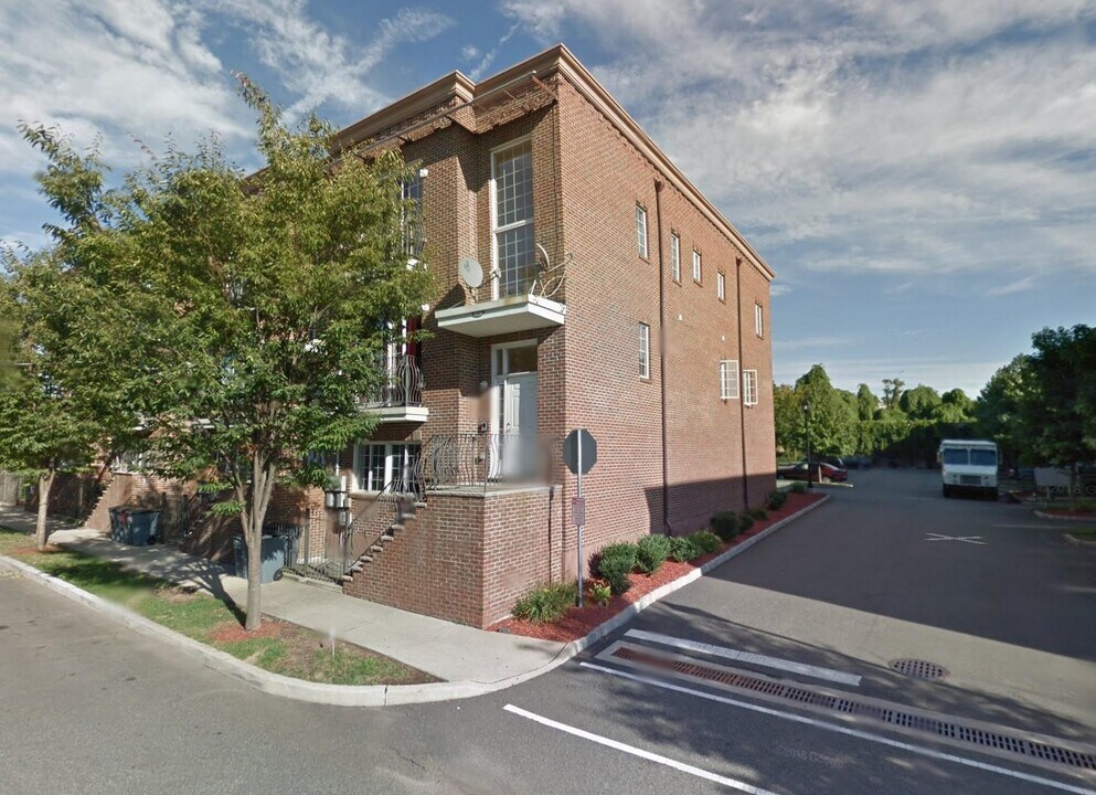 116 Garabrant St in Jersey City, NJ - Building Photo
