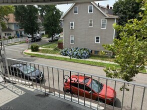 68 Clifford St in East Orange, NJ - Building Photo - Building Photo