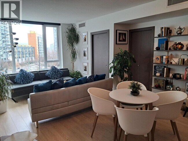 property at 68 Smithe St