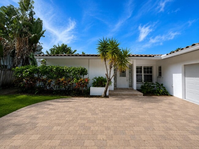property at 3230 Aqua Vista Dr