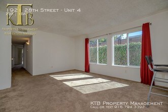 1921 28th St-Unit -Unit 4 in Sacramento, CA - Building Photo - Building Photo