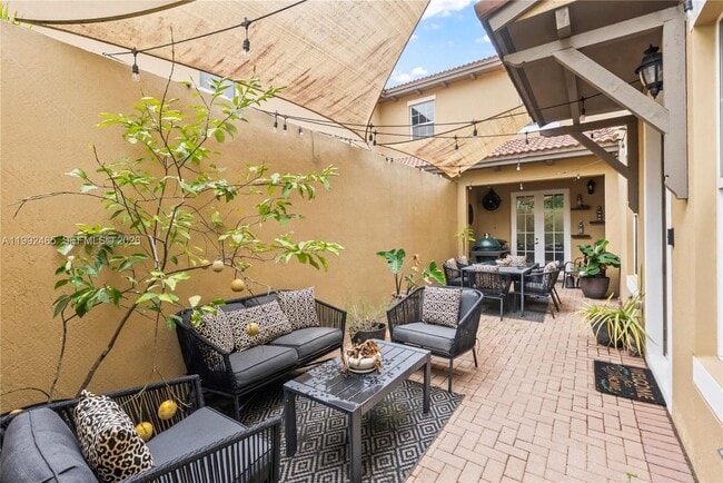 14721 SW 13th St in Pembroke Pines, FL - Building Photo - Building Photo