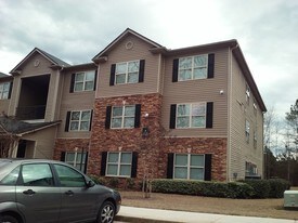 5103 Fairington Club Dr in Stonecrest, GA - Building Photo