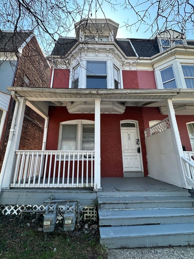 property at 940 W Princess St