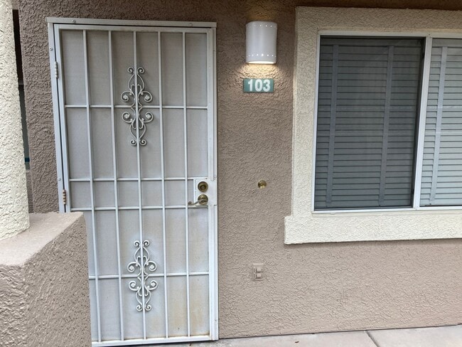 property at 2001 Quartz Cliff St