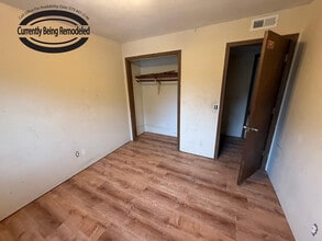 420 NE Park Ln in Columbia, MO - Building Photo - Building Photo