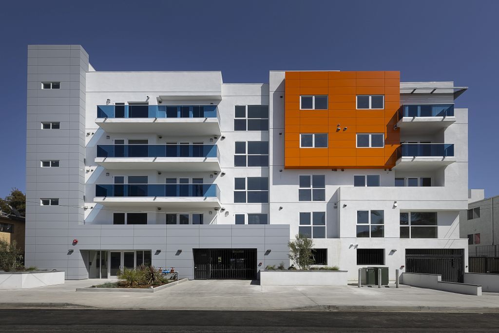 5536 Fulcher Ave in North Hollywood, CA - Foto de edificio