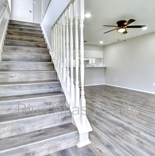 2302 Indigo Ln in Arlington, TX - Building Photo - Building Photo
