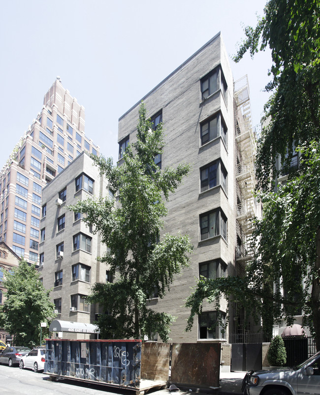 405 E 51st St in New York, NY - Building Photo - Building Photo