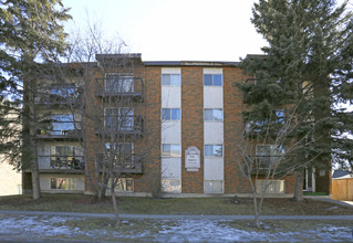 727 3rd Ave NW in Calgary, AB - Building Photo - Building Photo