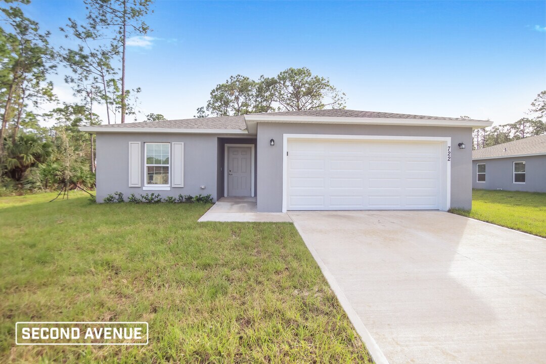 722 Micco St SW in Palm Bay, FL - Building Photo